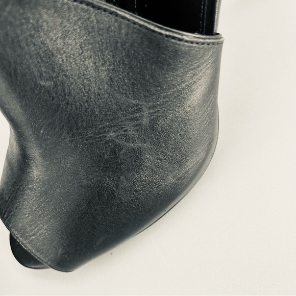 Michael Kors Black Leather Peeptoe Heel with Size CutOyt Zip Up, Size9 - Picture 7 of 16